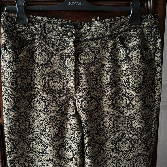 Patterned black and pale yellow pants. - Picture 2 of 5